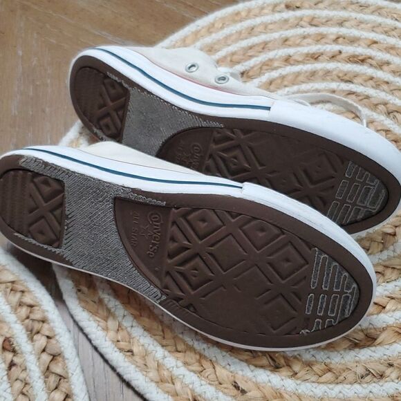 Converse Chuck Taylor Youth Size 3 - Picture 8 of 9